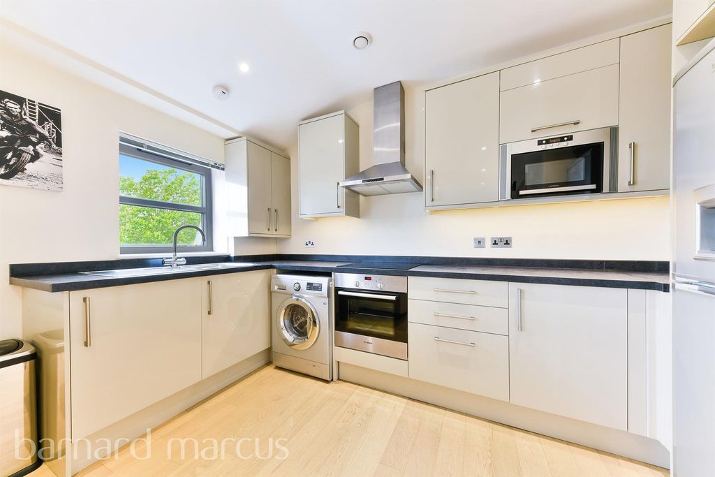 Property photo 1 of 11 Image