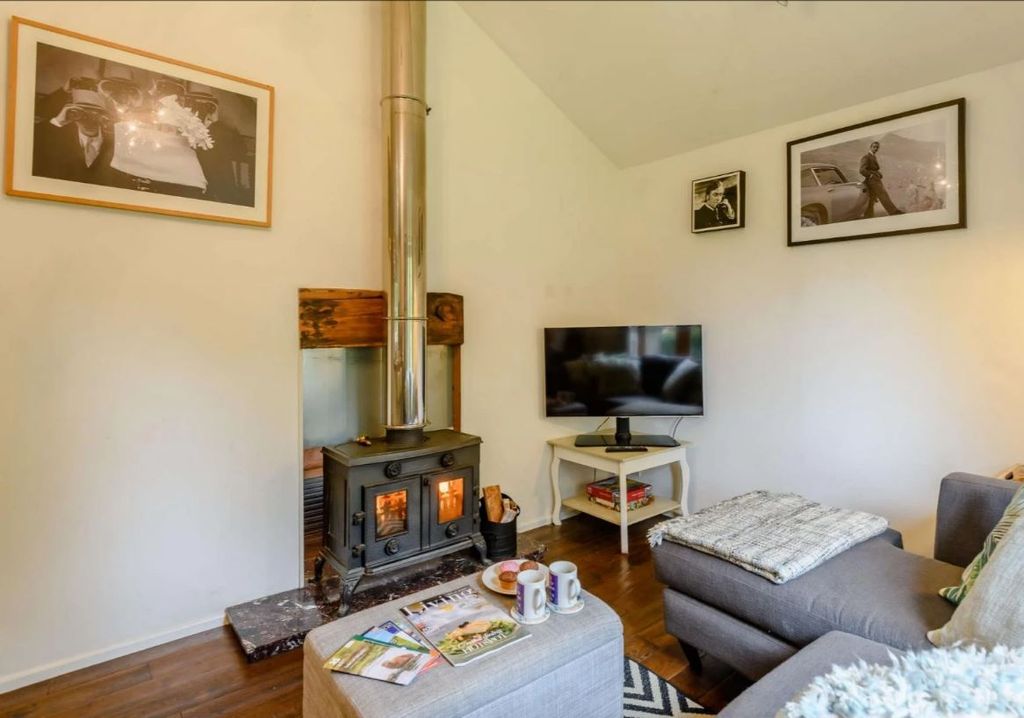 Property photo 2 of 14 2