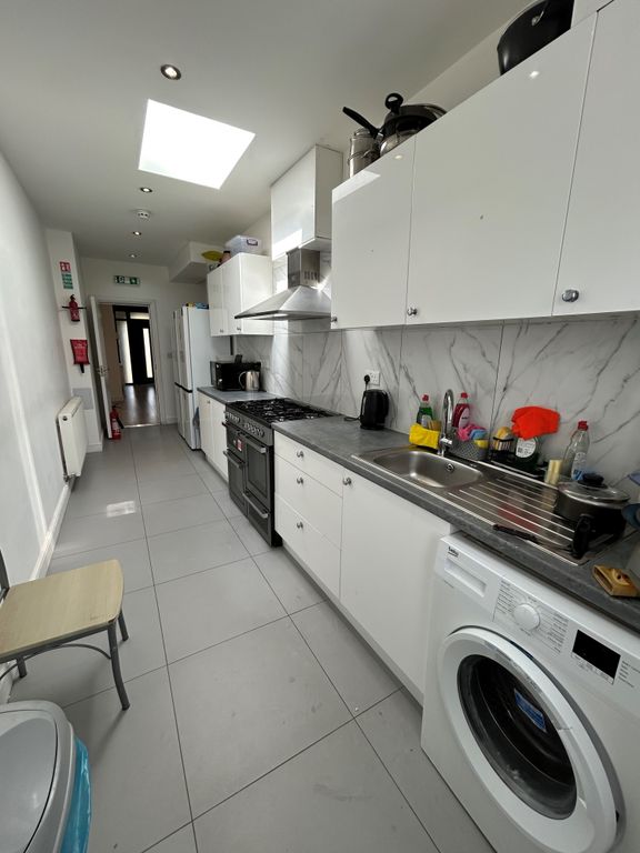 Property photo 3 of 11 2