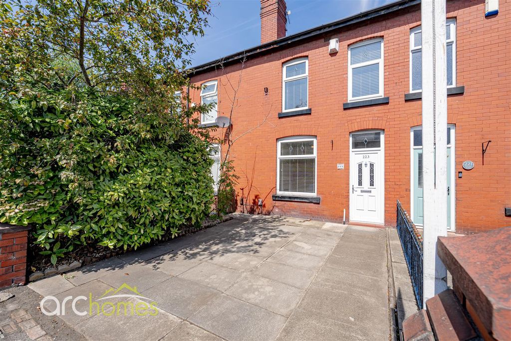 Property photo 1 of 17 Wigan-3.Jpg