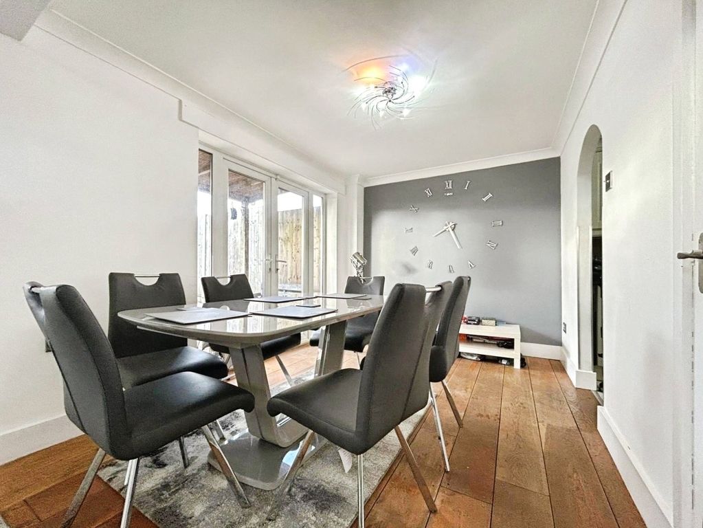 Property photo 3 of 14 Picture No. 17