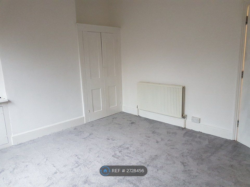 Property photo 3 of 13 Master Bedroom