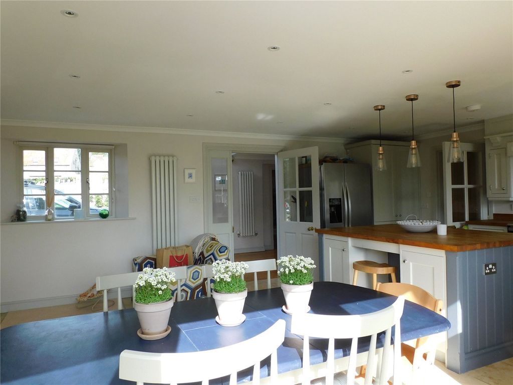 Property photo 3 of 19 Picture No. 13