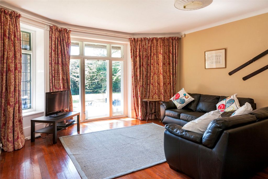 Property photo 2 of 19 19-2May13