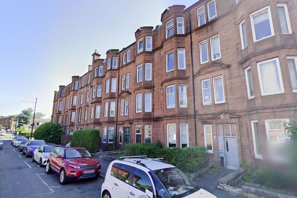 Property photo 1 of 2