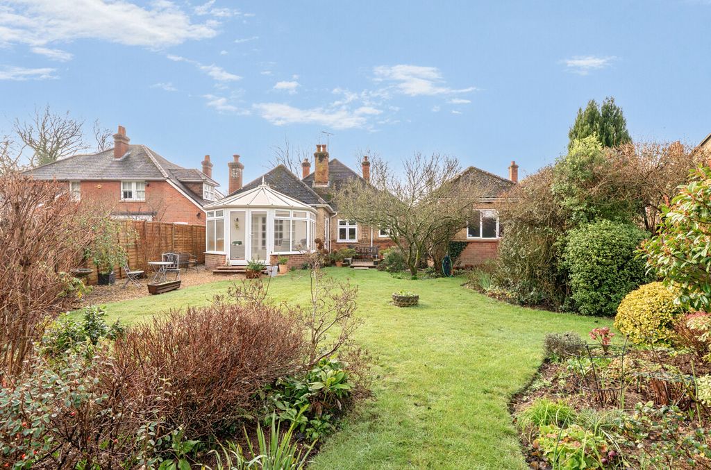 Property photo 2 of 26 1407826-18-69837F...