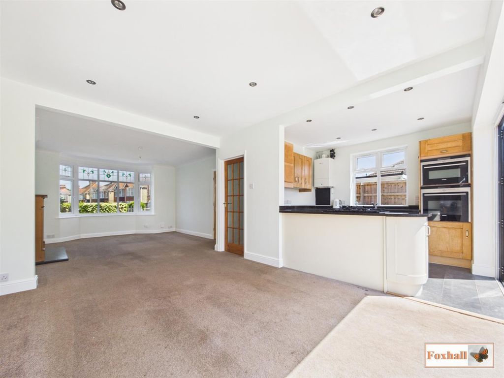 Property photo 2 of 21 Open Plan Lounge / Dining Area