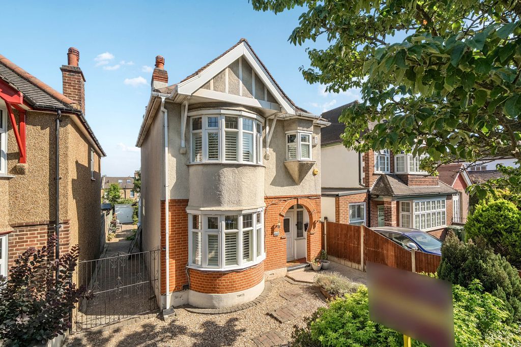Property photo 1 of 19 1497659-18-6A69c3...