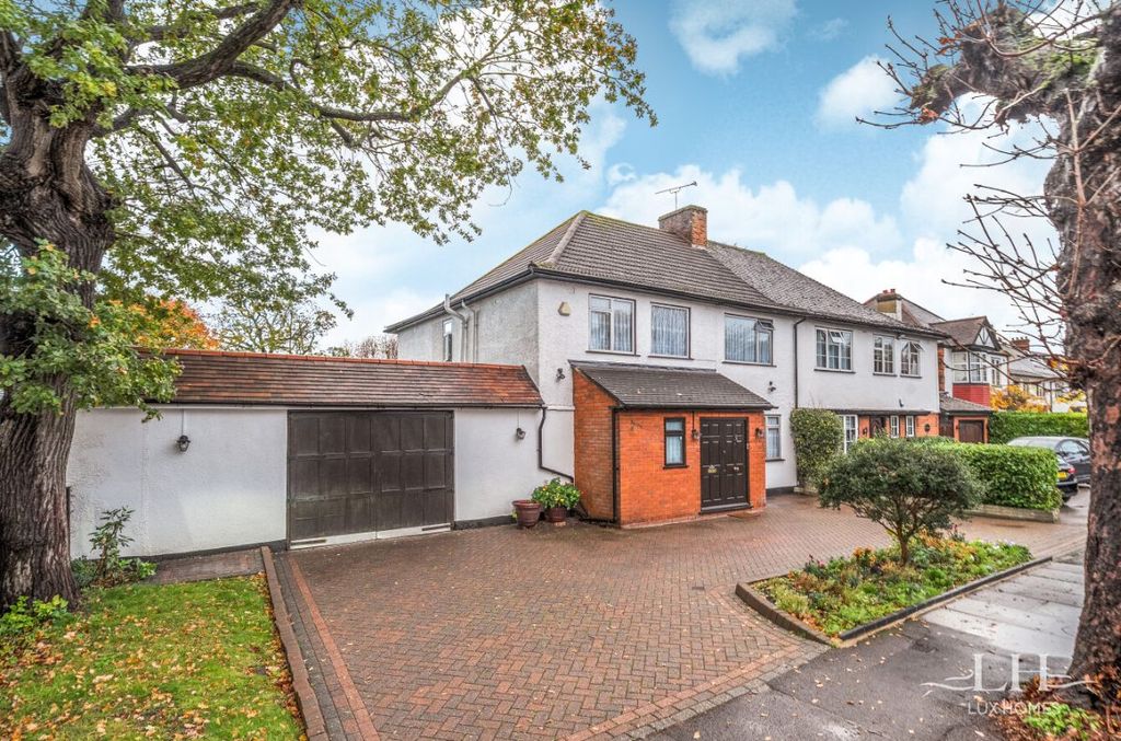 Property photo 1 of 23