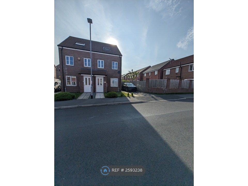 Property photo 2 of 25