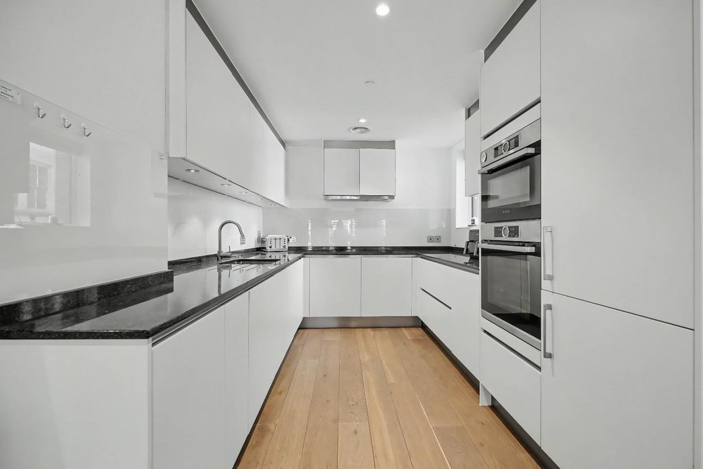 Property photo 2 of 11 86373-Hn-Tec-601 Princes House, 37-39 Kingsway-20.