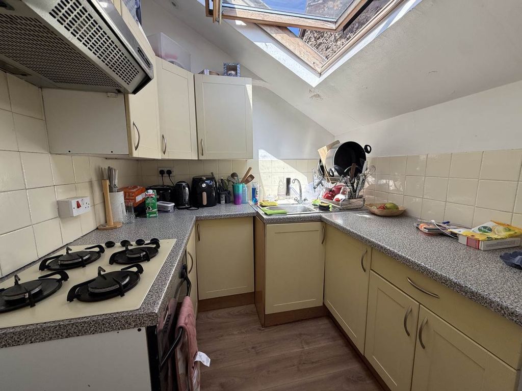 Property photo 2 of 9 Kitchen