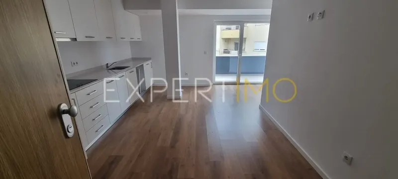 Property photo 2 of 28 Img 1