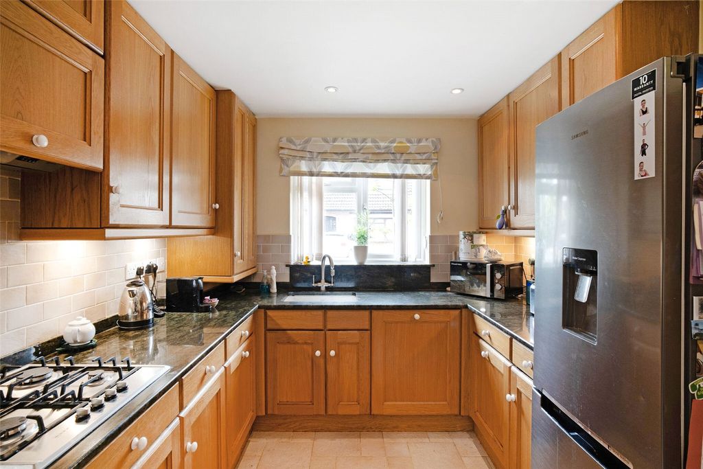 Property photo 3 of 16 Kitchen
