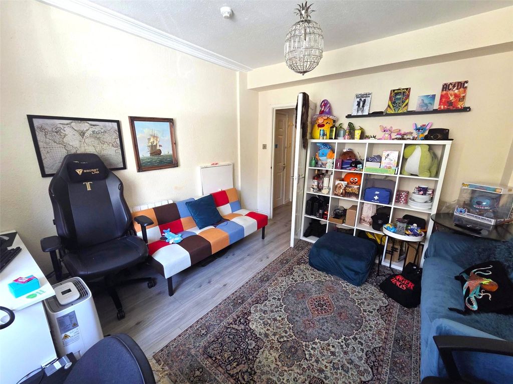 Property photo 2 of 11 Picture No. 10