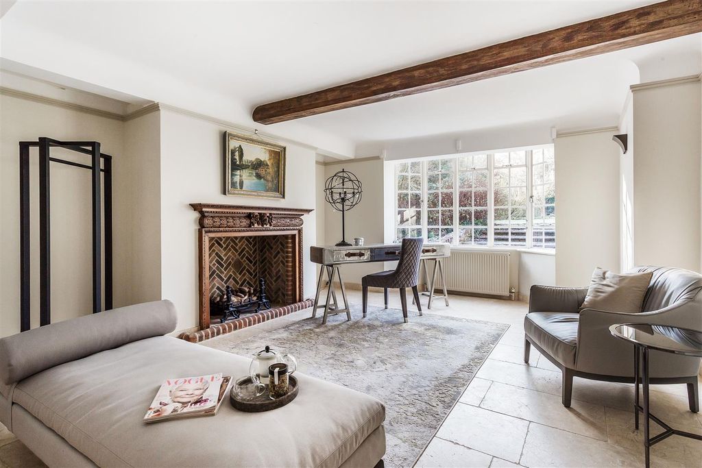 Additional image 9 of 5 bed detached house for saleAndwell Lane, Andwell, Hook, Hampshire RG27