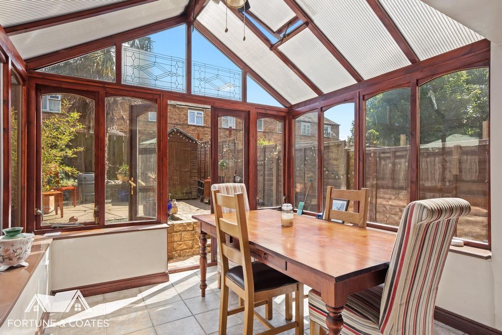 Property photo 3 of 16 Brocklesmead_13.Jpg
