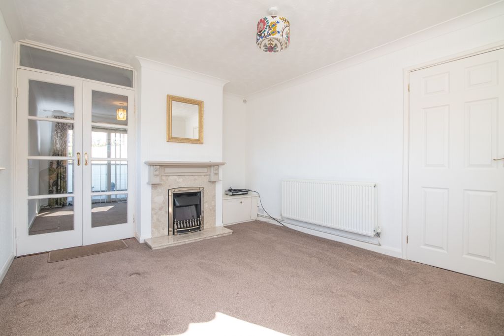 Property photo 2 of 23