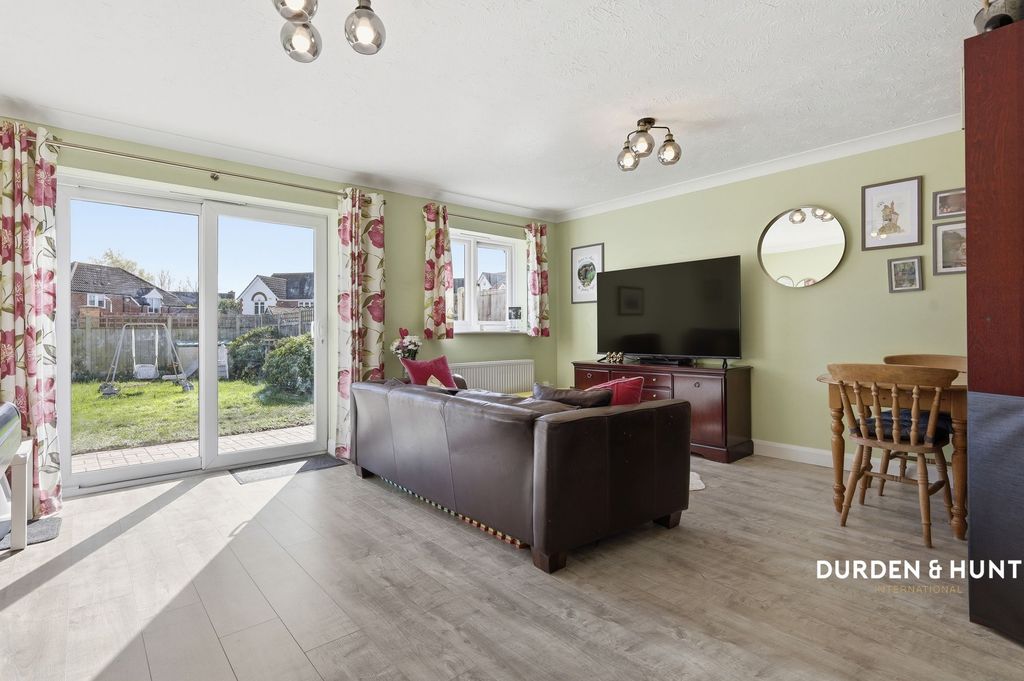 Property photo 2 of 24