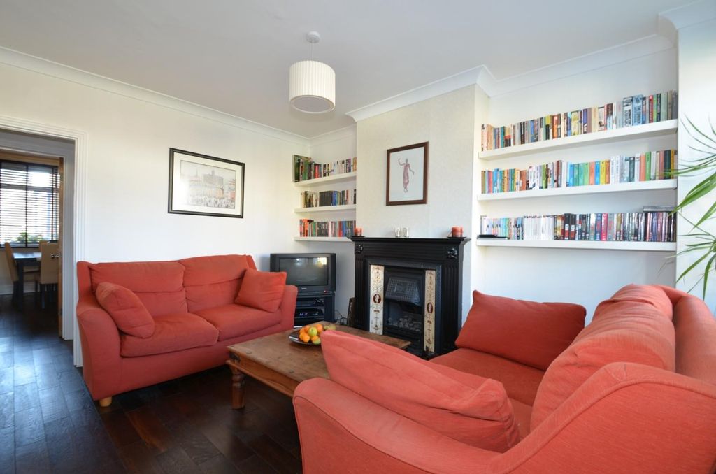 Property photo 3 of 10