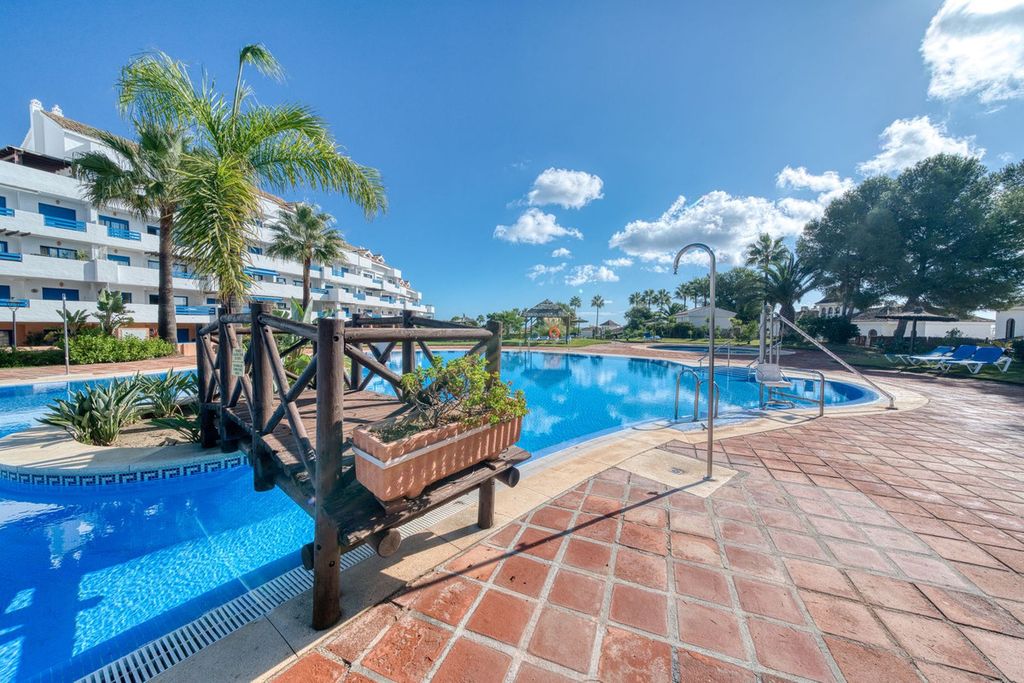 Property photo 1 of 37