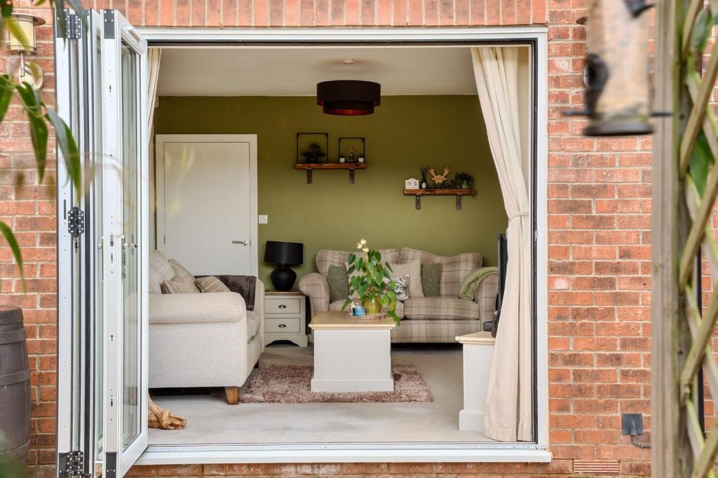 Property photo 3 of 17 Lifestyle Into Lounge.Jpg