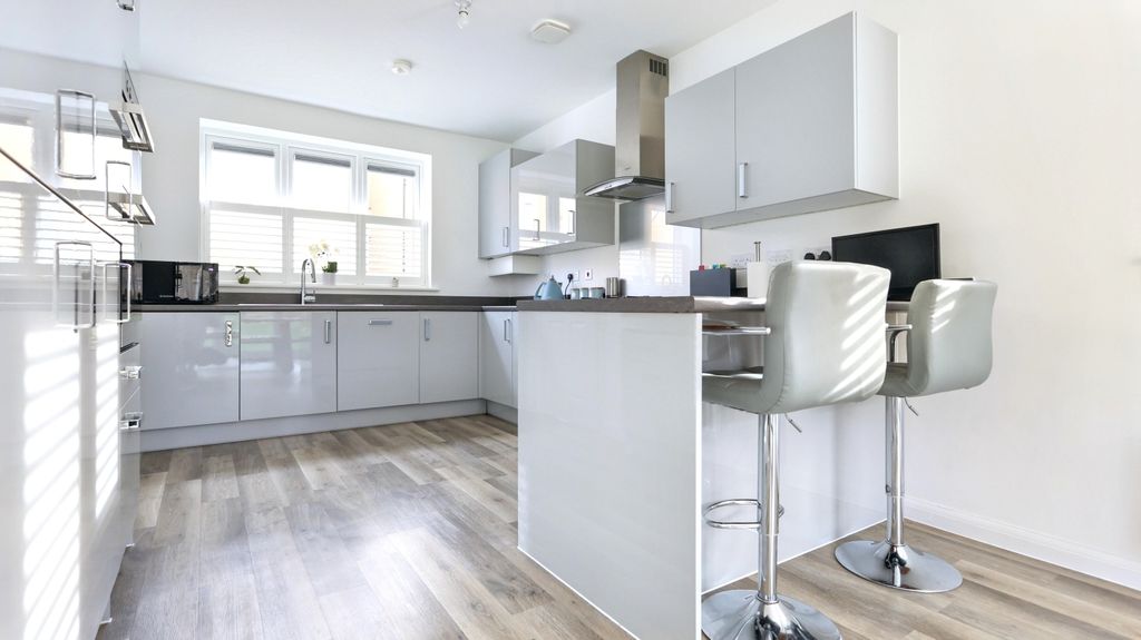 Property photo 3 of 20 Img_3417