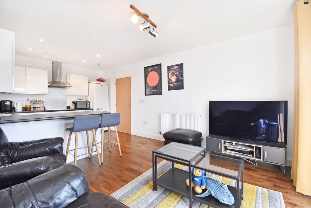 Property photo 3 of 17