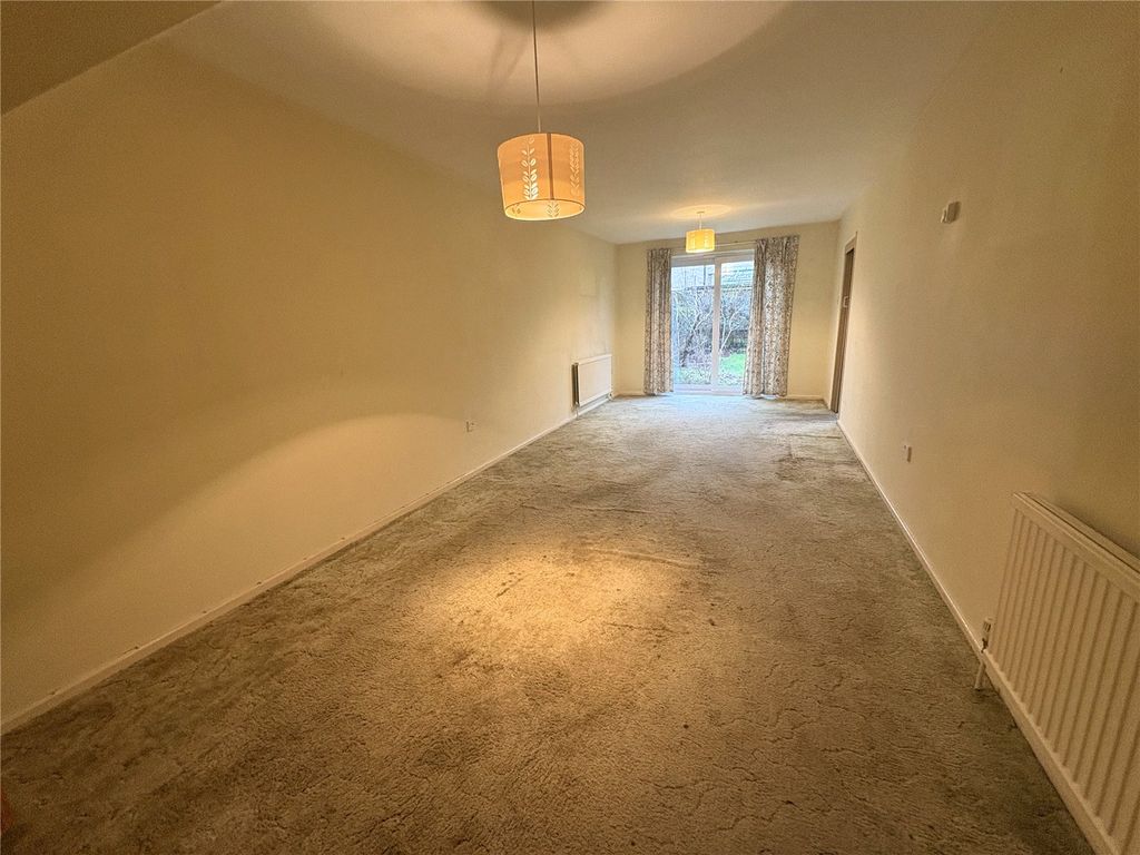 Property photo 2 of 7 Picture No. 10