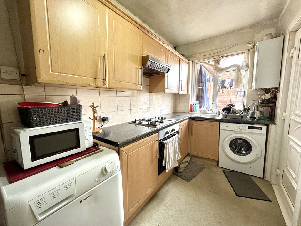 Property photo 1 of 5