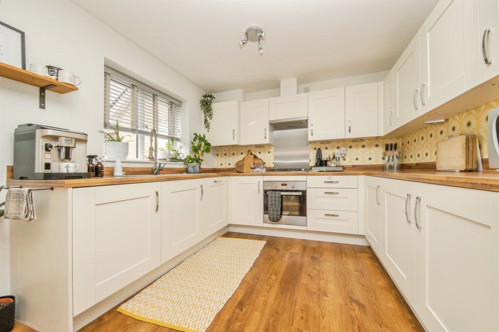 Property photo 3 of 17