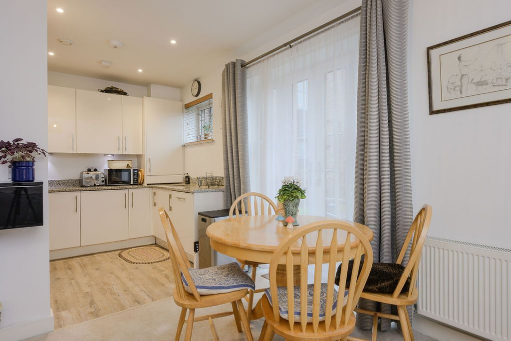 Property photo 3 of 17