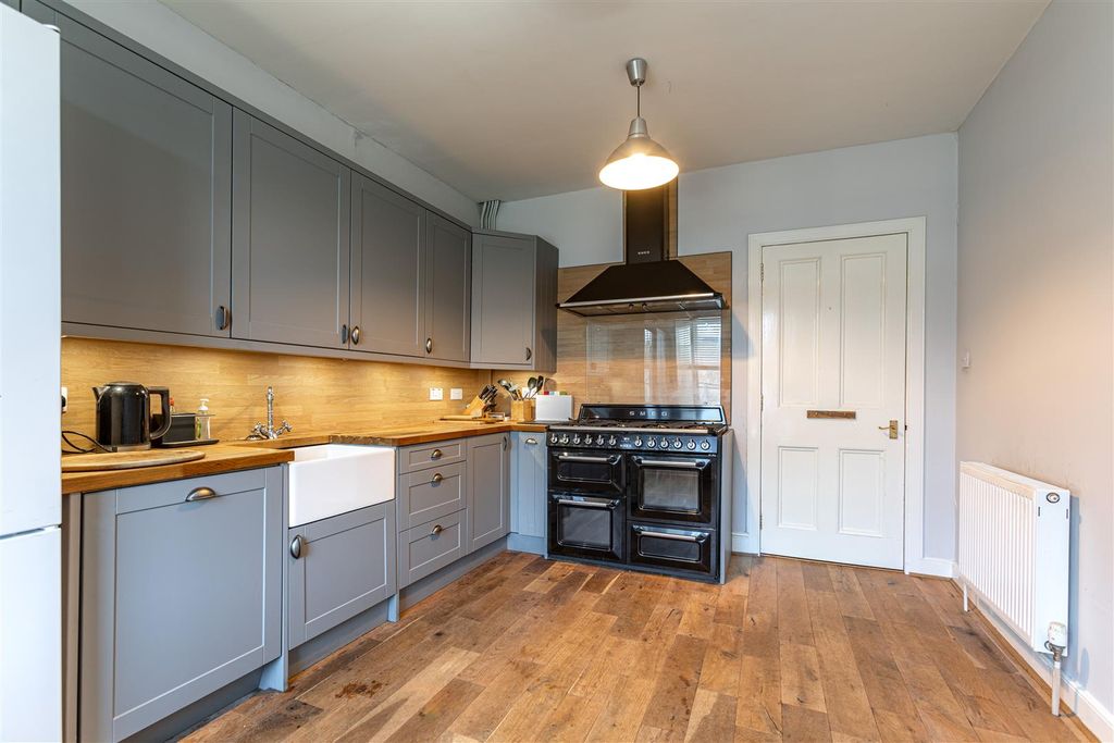 Property photo 2 of 20 5A Market Place Lauder 14.Jpg