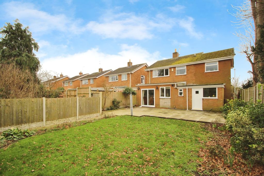 Property photo 2 of 31