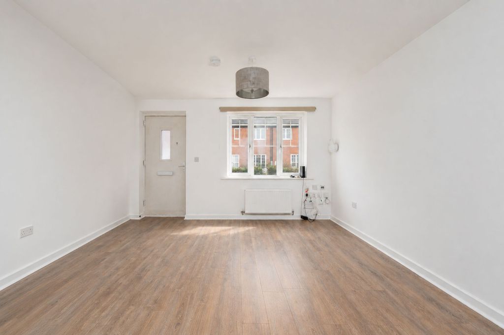 Property photo 3 of 23