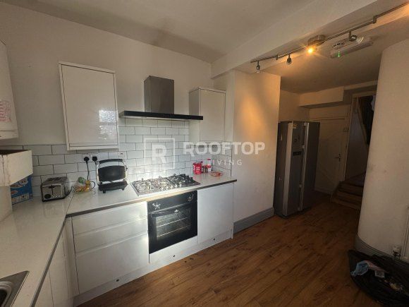 Property photo 3 of 19 8659480.Jpg