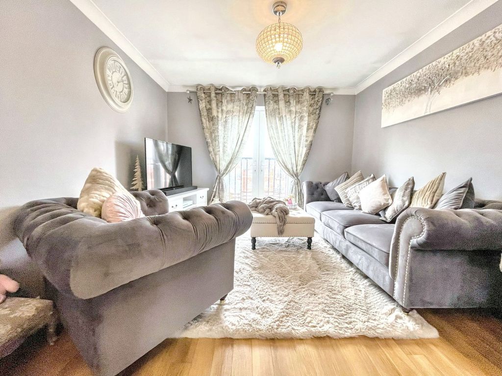 Property photo 2 of 16