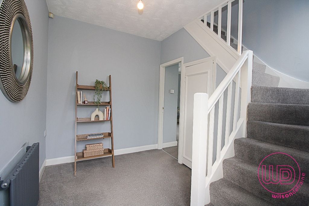 Property photo 2 of 23