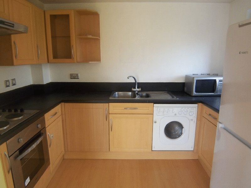 Property photo 3 of 6 Kitchen