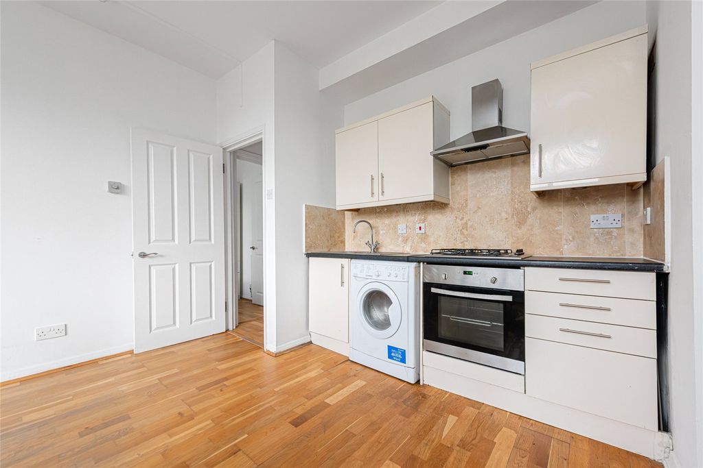 Property photo 1 of 5 Picture No. 05