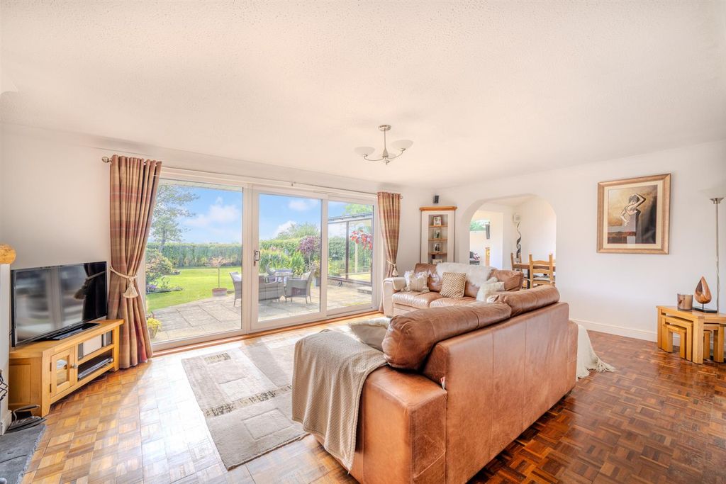 Property photo 2 of 29 Cloich_The Green_Swinton-04.Jpg