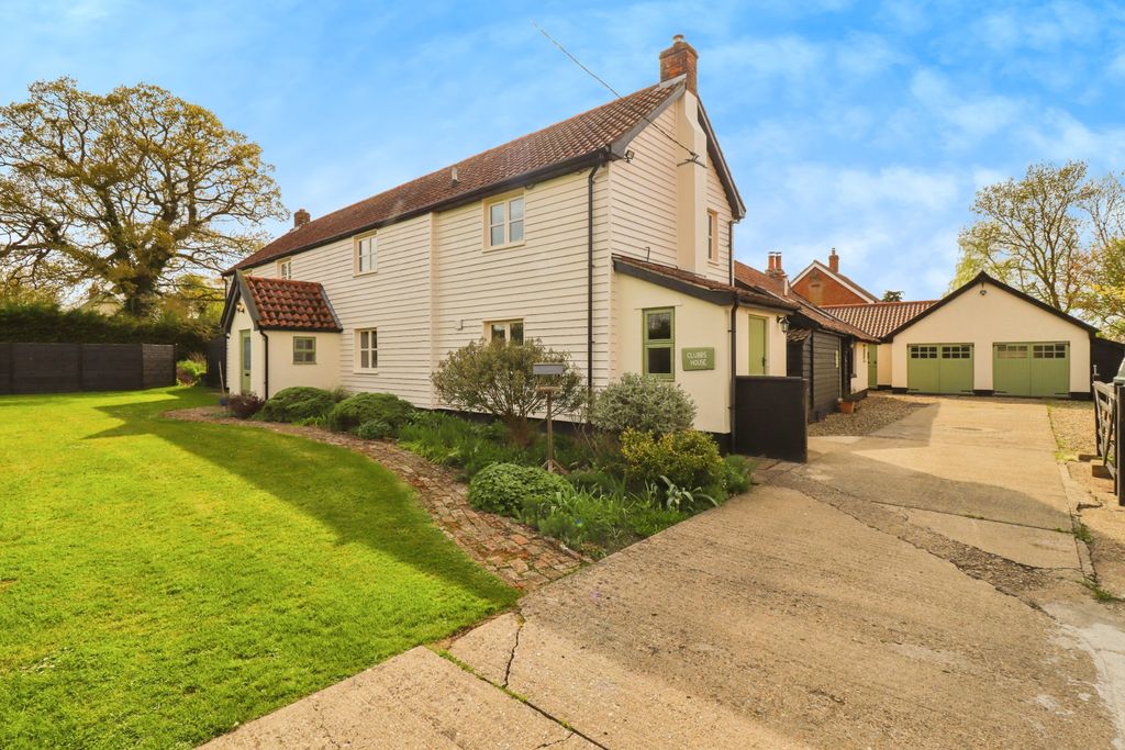 Property photo 2 of 16