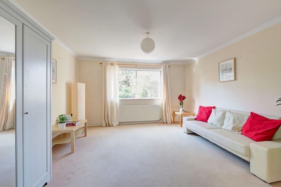 Property photo 1 of 5 221_Rusham_Road_Rece