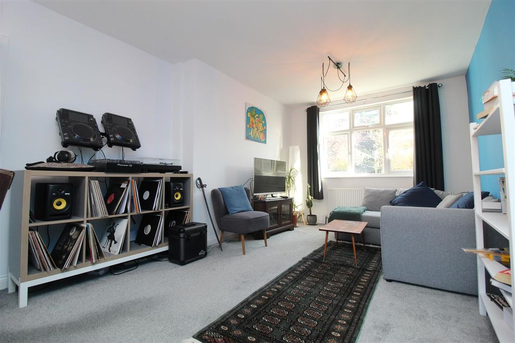 Property photo 3 of 12 Img_2187.Jpg