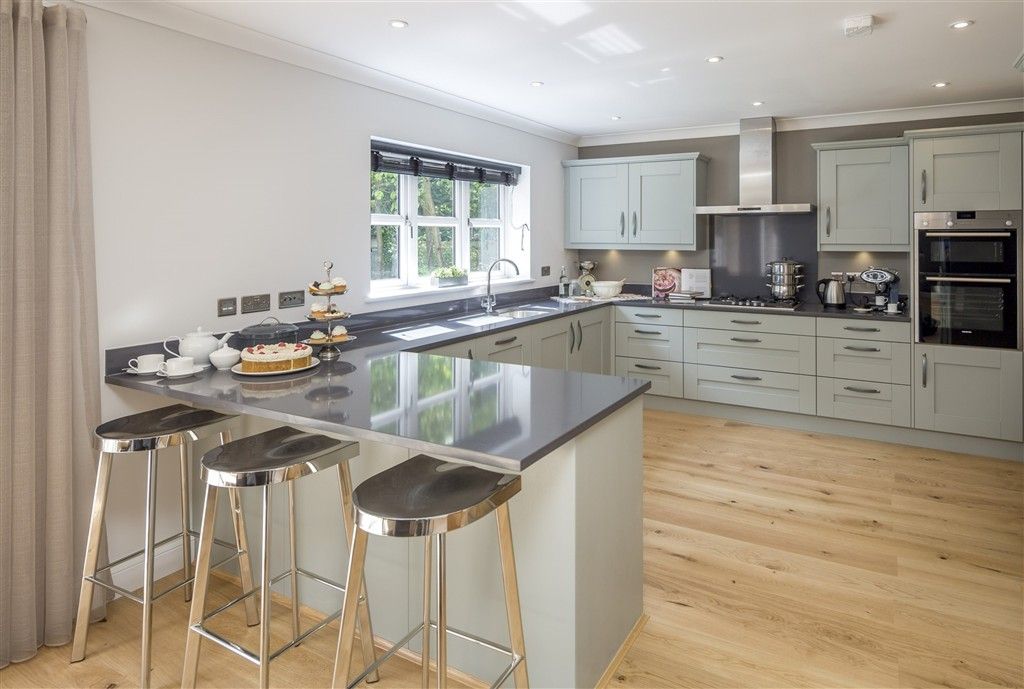 Property photo 2 of 8 Kitchen