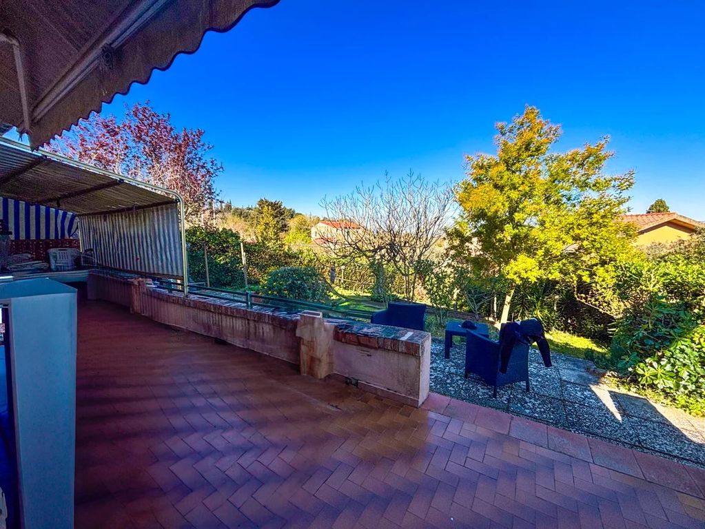 Property photo 3 of 14