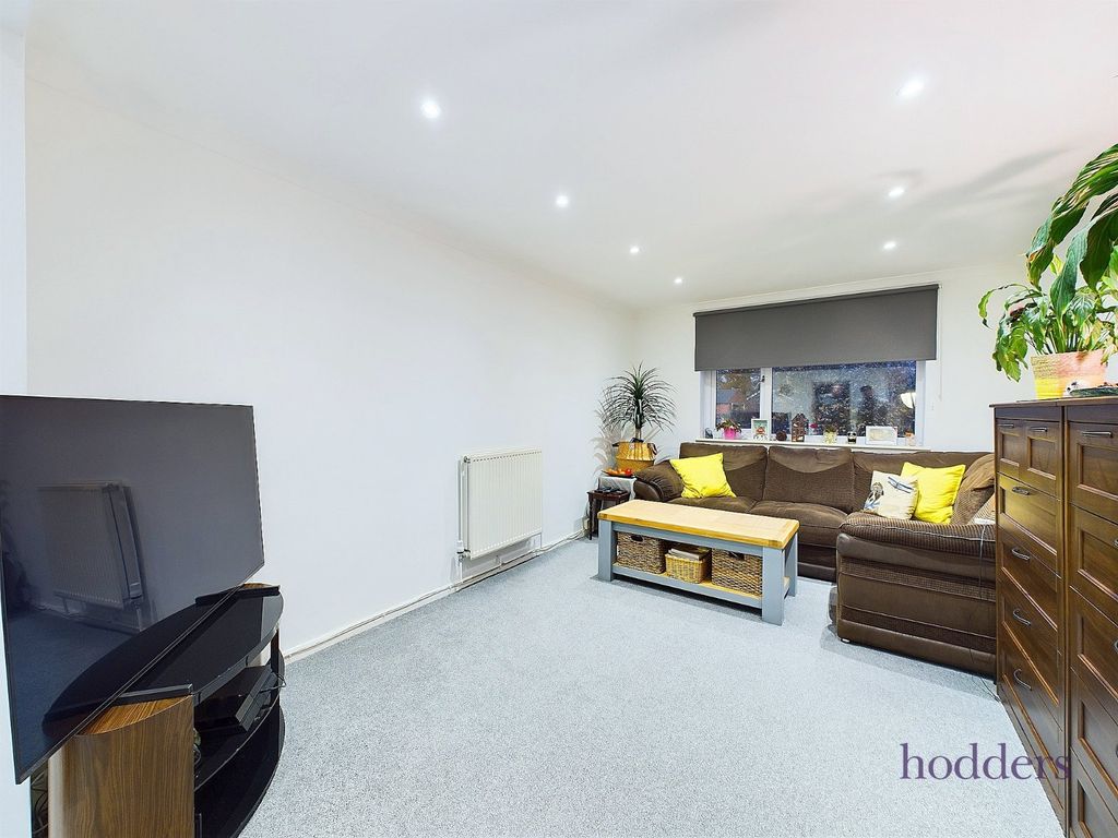 Property photo 3 of 10 Picture No. 20