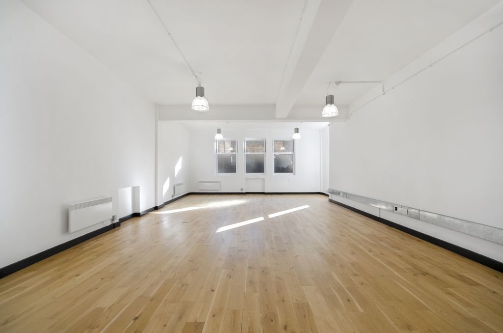 Property photo 3 of 7 Gallery