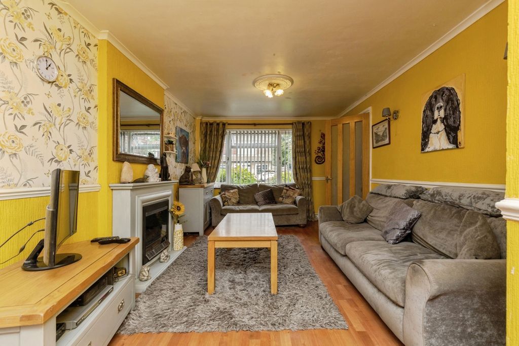 Property photo 2 of 17 Photo