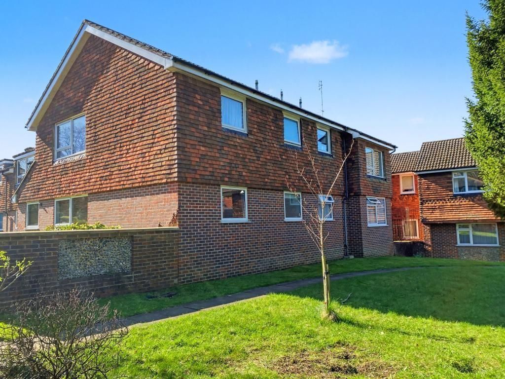 Property photo 1 of 8 18 Griffin Court Front.Jpg